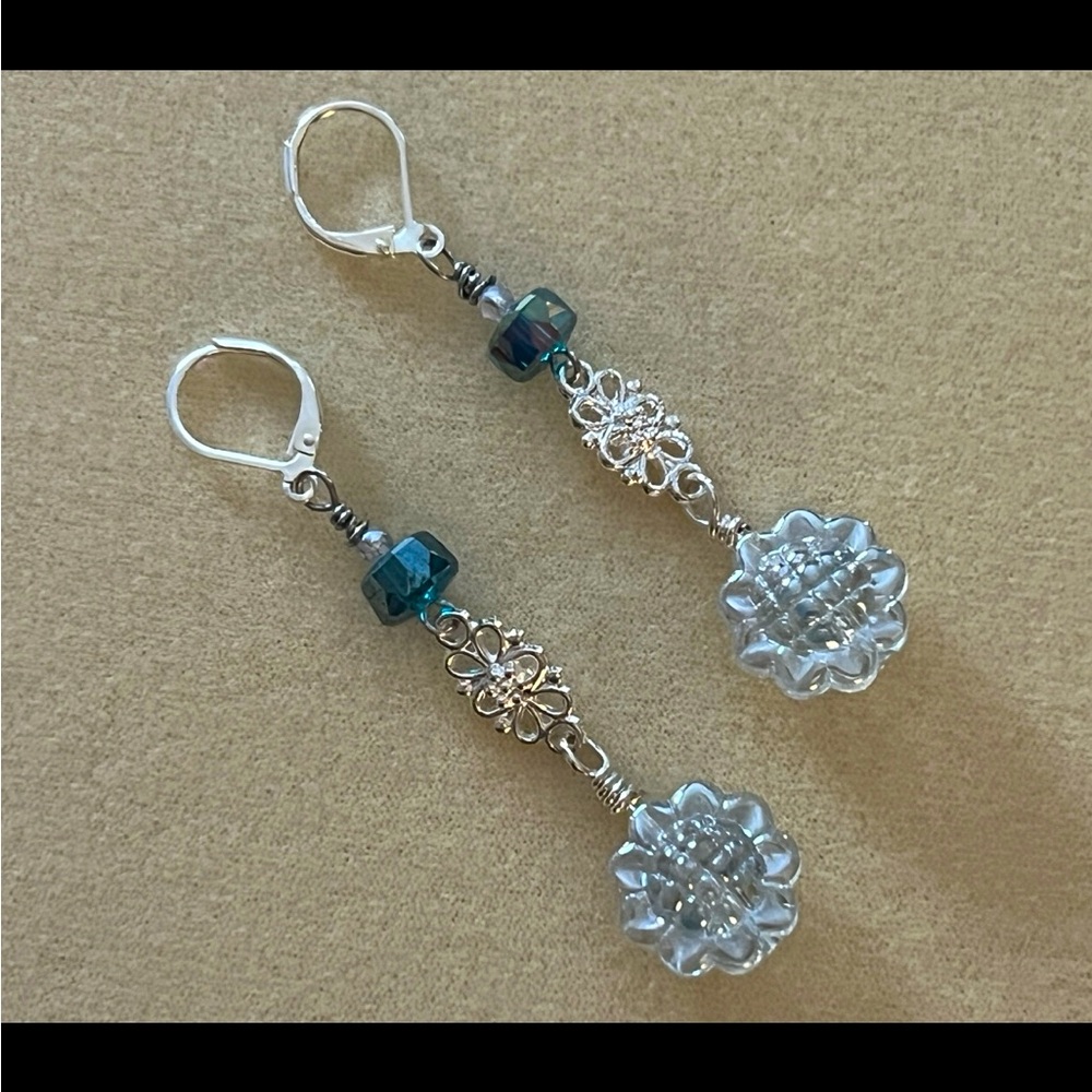 New Gorgeous Blue Flower Winter Fashion Czech Glass & Crystal Earrings